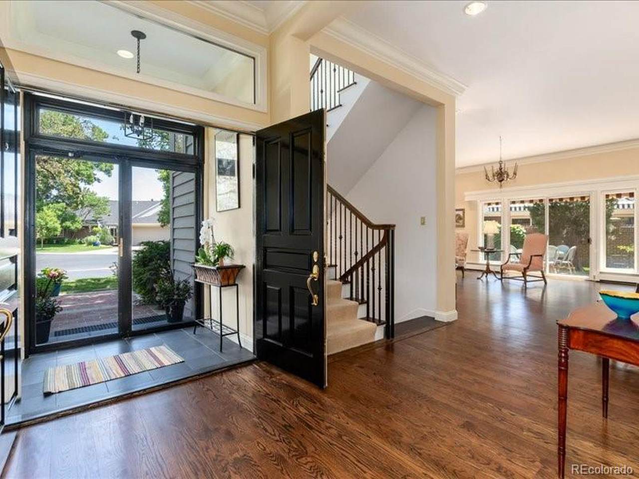 2552 Alameda Ave - Photo 1