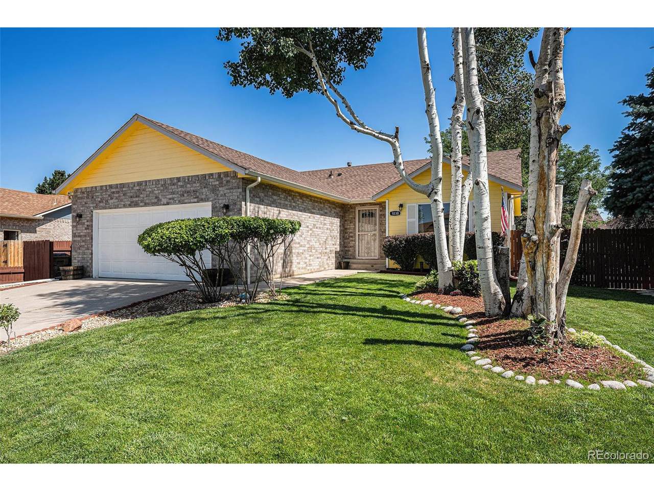 1030 Fulton Ave - Photo 1