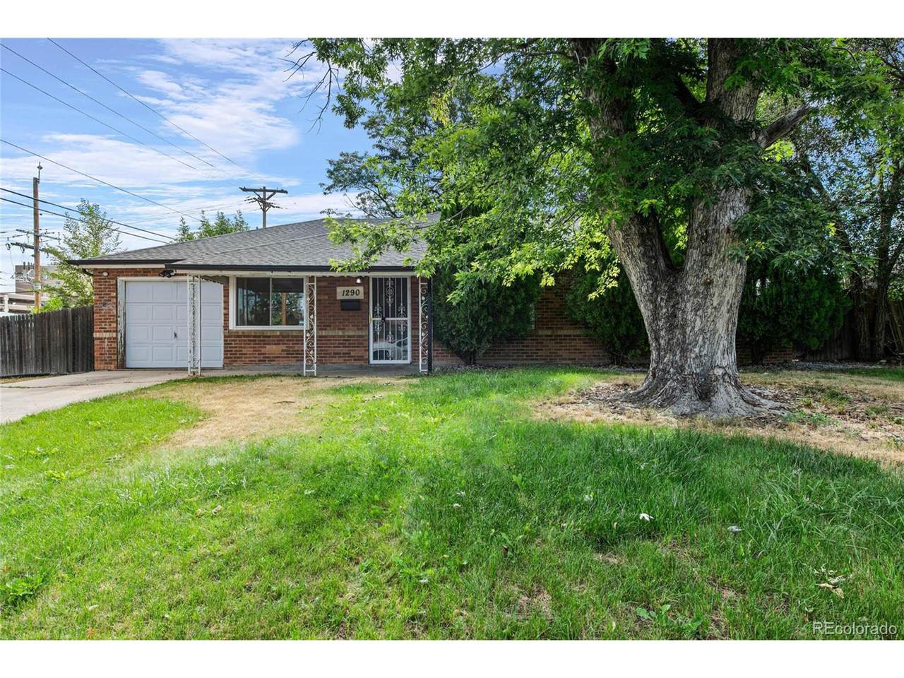 1290 Ursula St - Photo 1