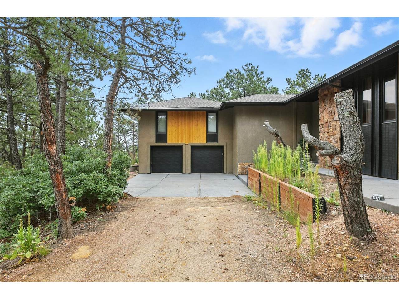 1420 Point Of The Pines Dr - Photo 1