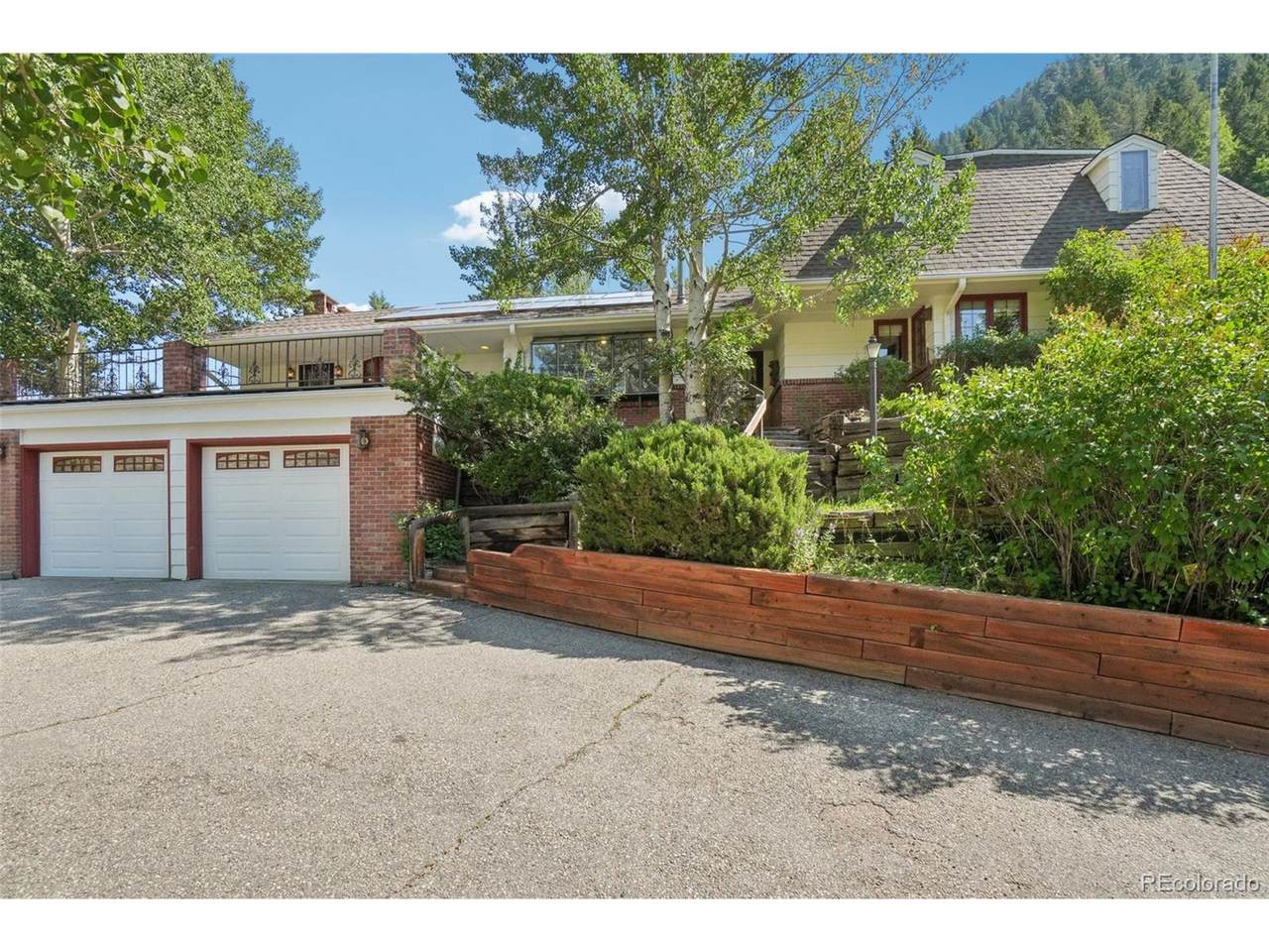 203 9th St - Photo 1