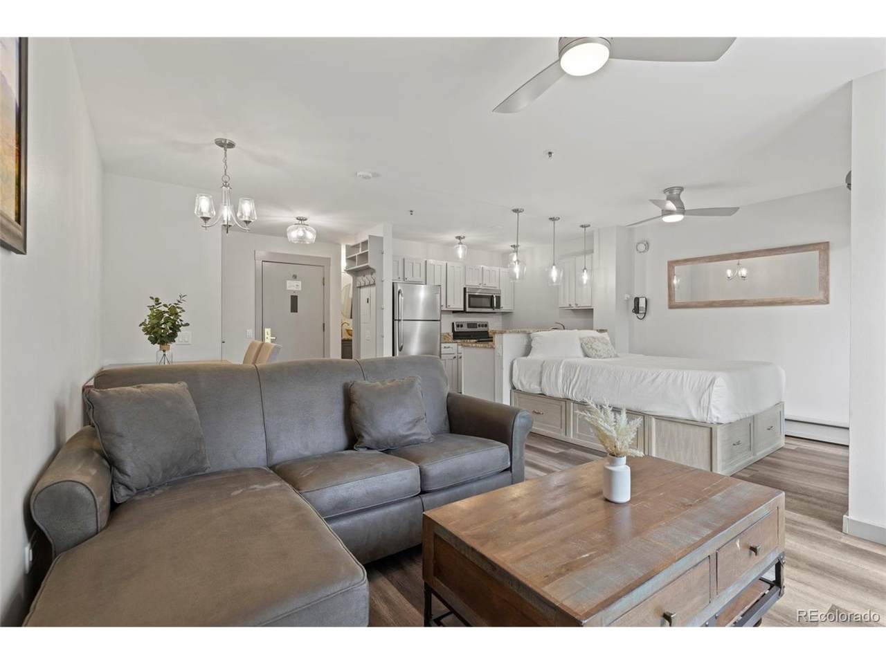 100 Park Ave - Photo 1