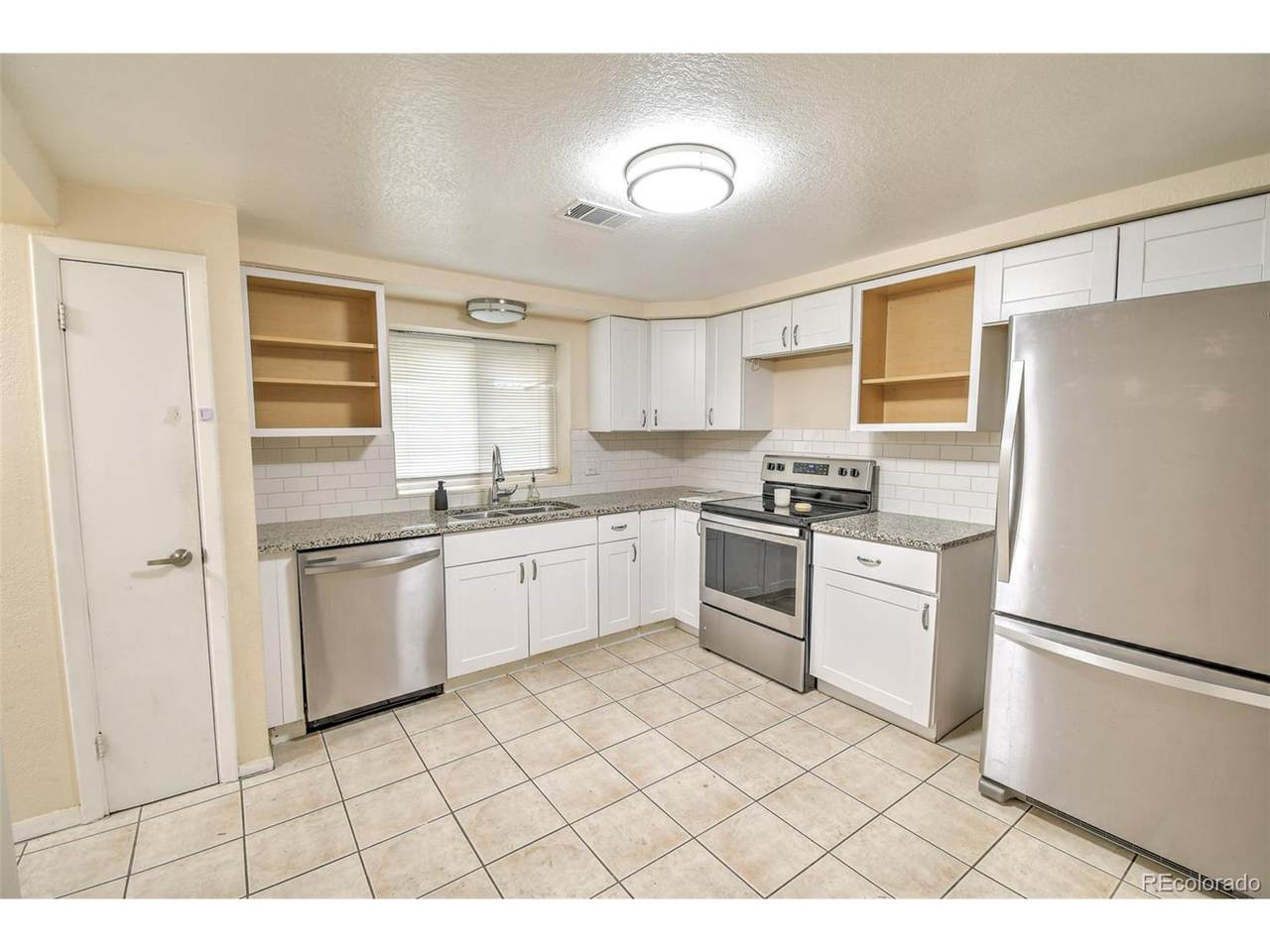 1658 Chester St - Photo 1