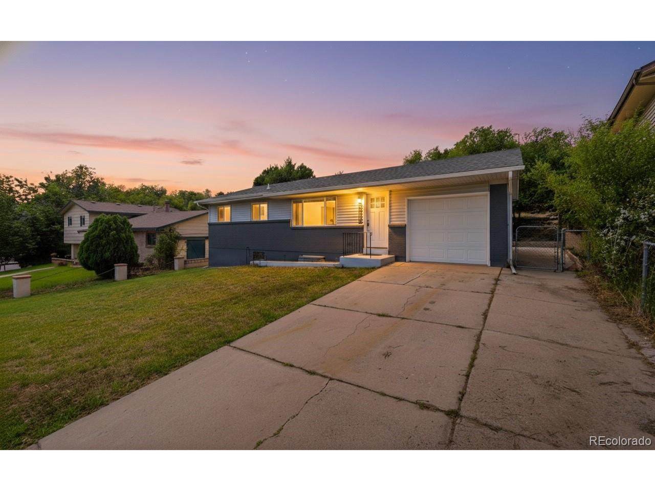 2342 Laramie Dr - Photo 1