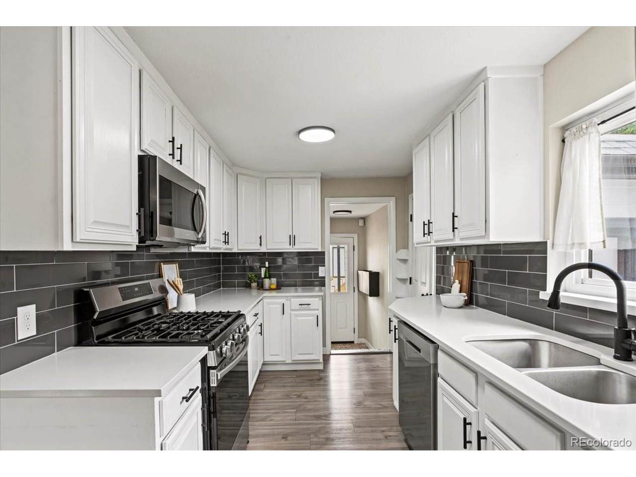 4822 Grant St - Photo 1