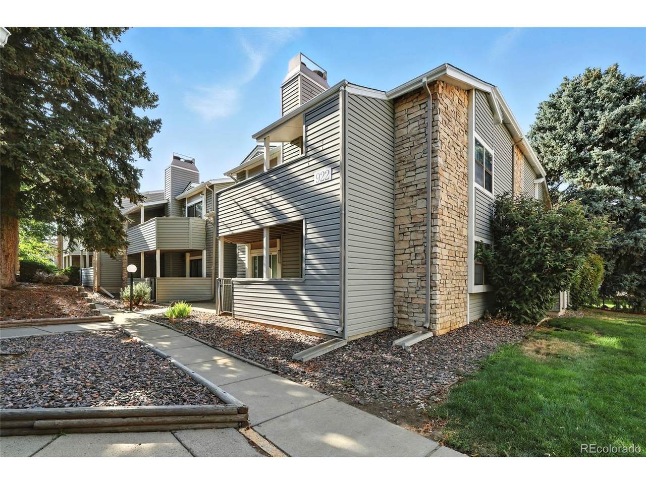 922 Walden St - Photo 1