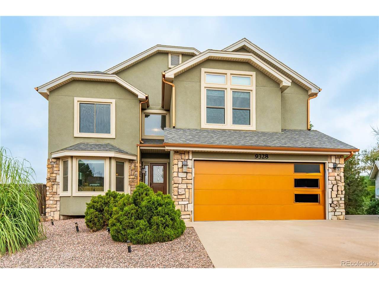 9328 Chieftan Dr - Photo 1