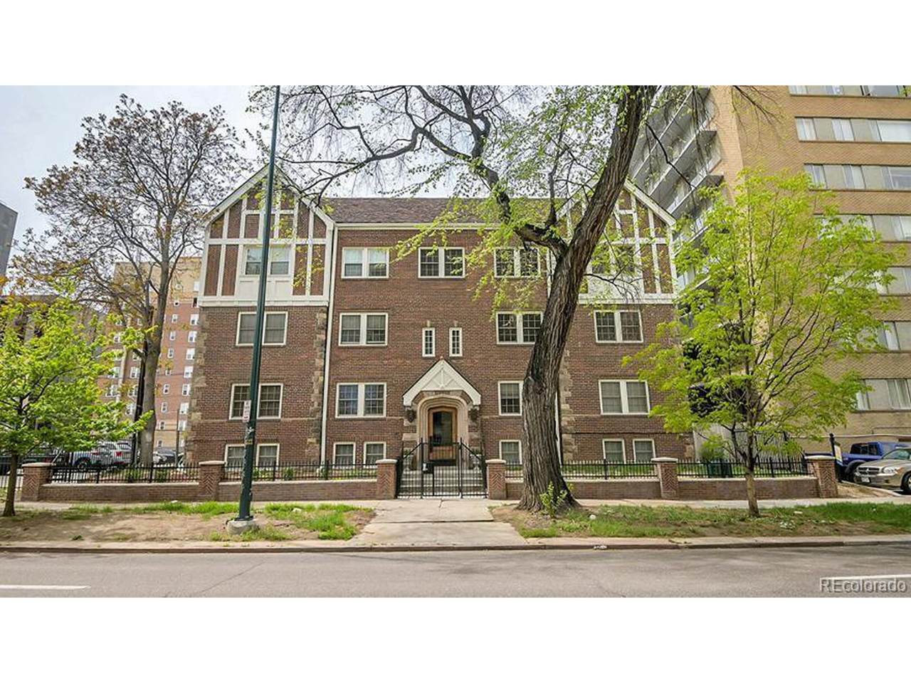 963 Logan St - Photo 1