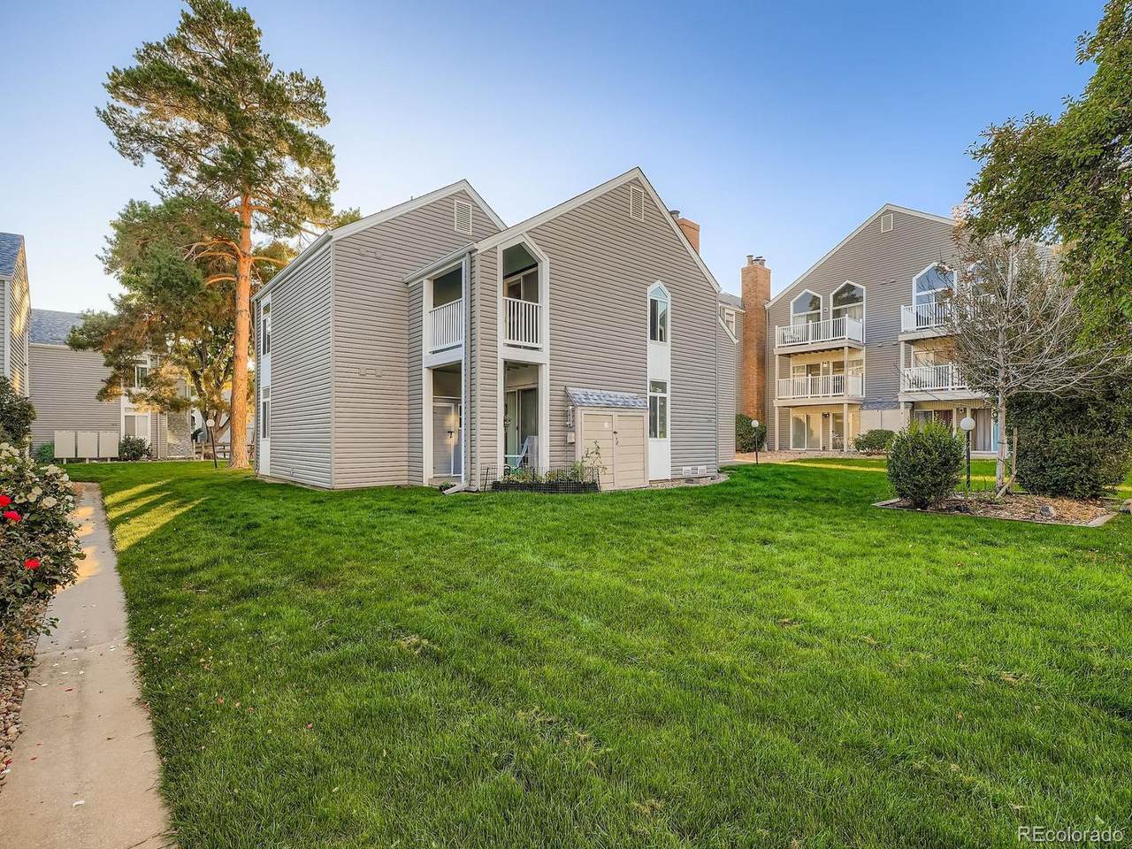 3420 Locust St - Photo 1