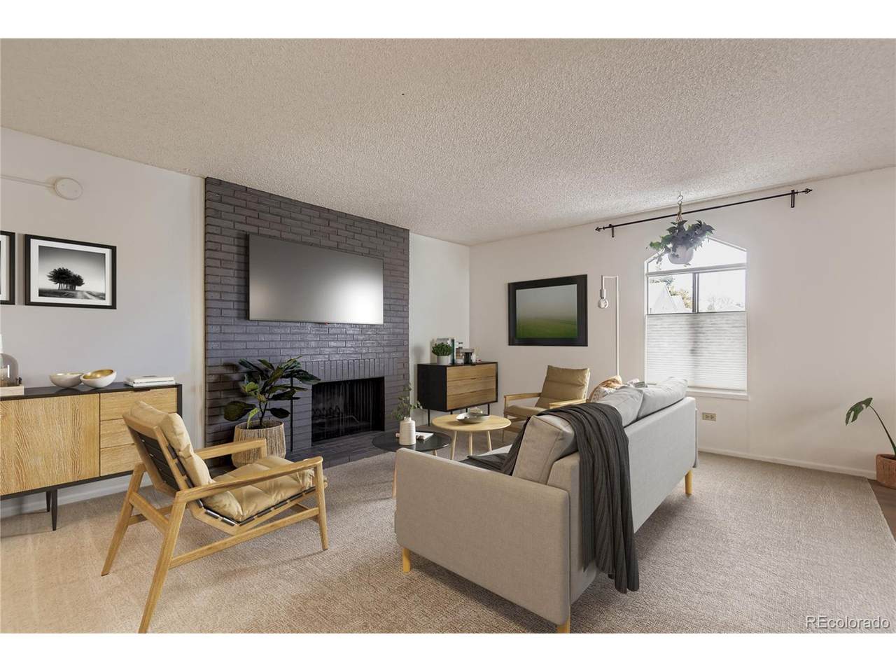 3323 Monaco St - Photo 1