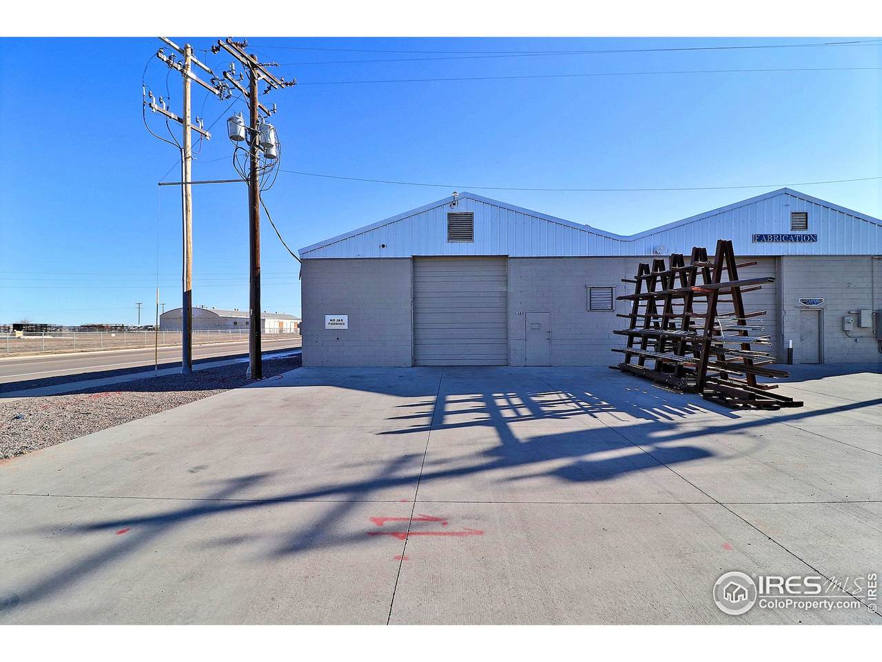 370 16th St - Photo 1