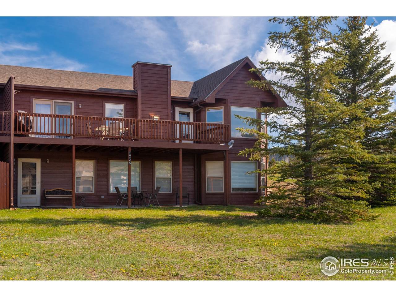 1725 Raven Ave - Photo 1
