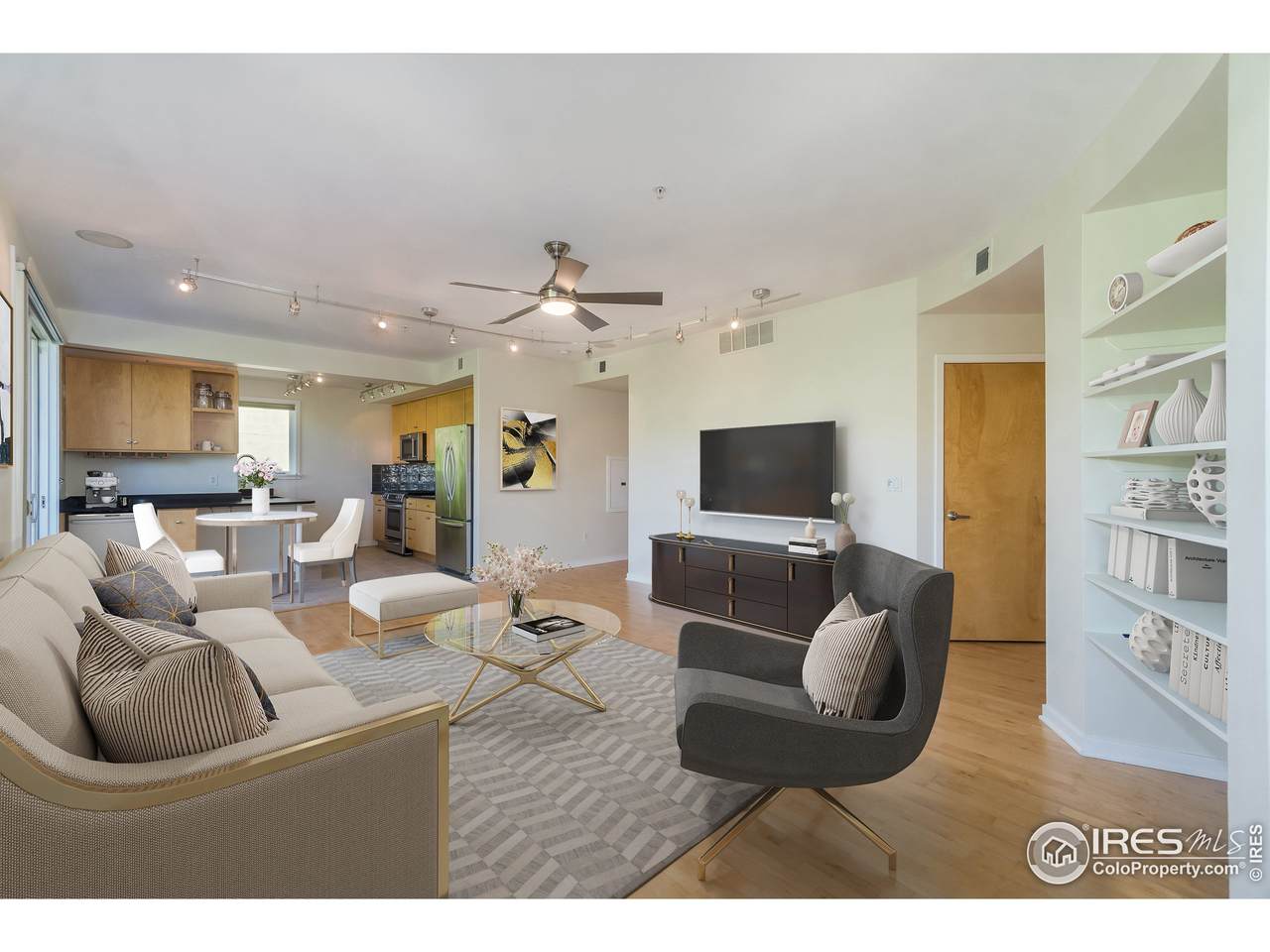 4650 Holiday Dr - Photo 1