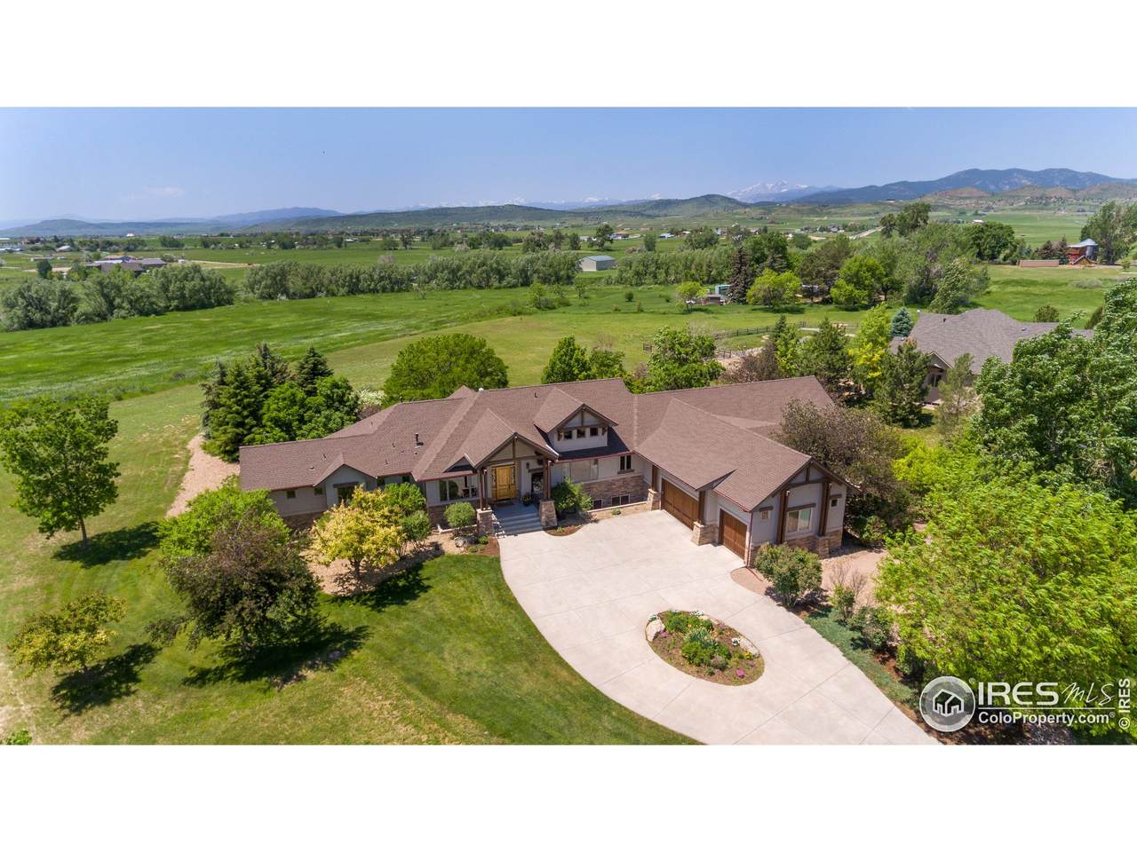 2079 Doyle Dr - Photo 1