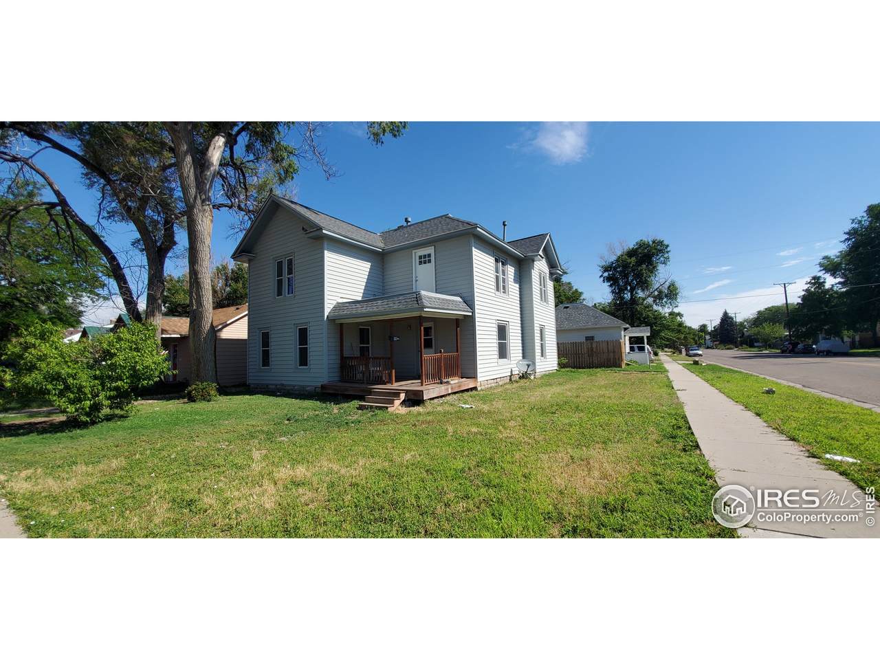 502 Walnut St - Photo 1