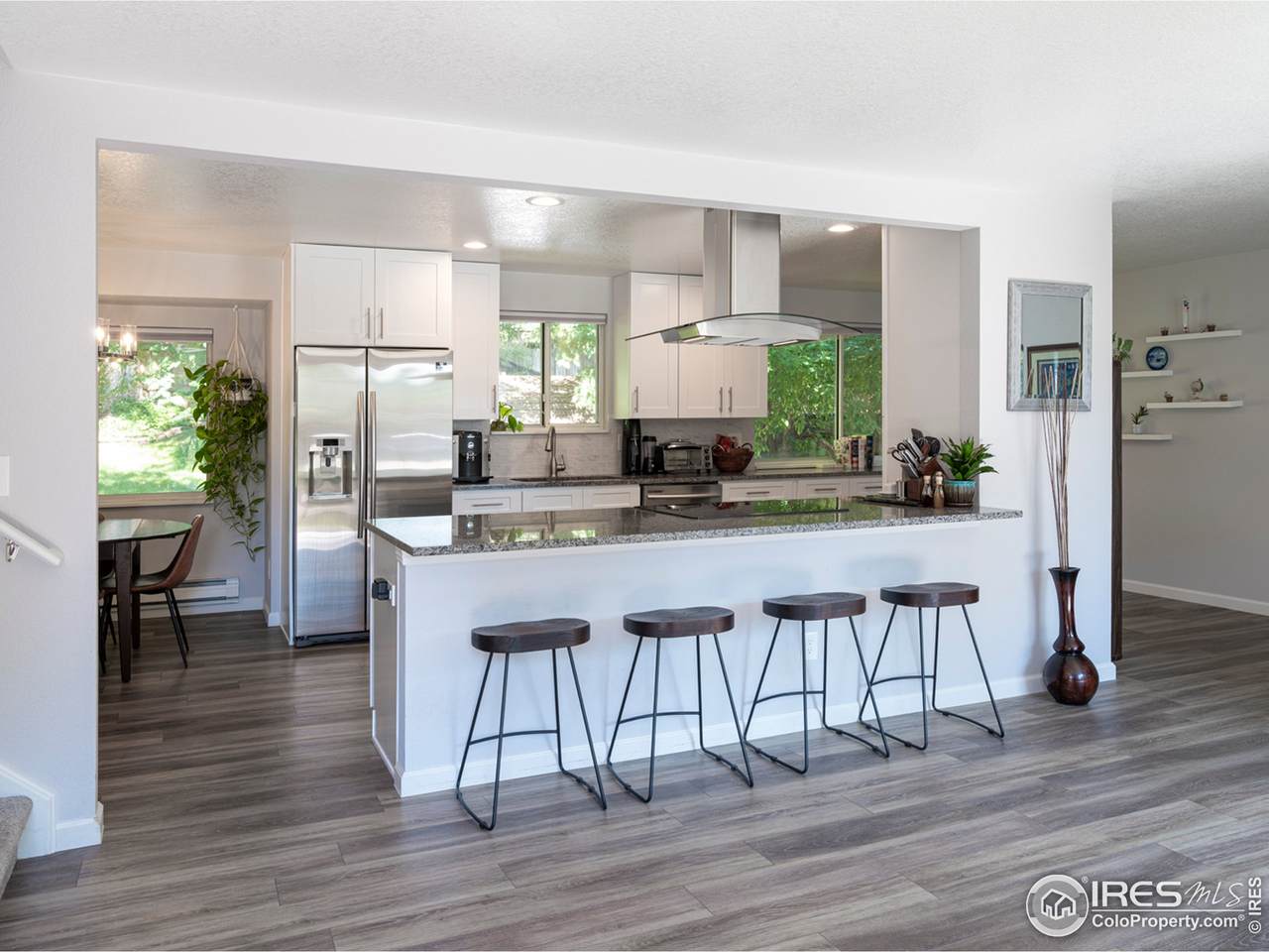 1459 Franklin Ave - Photo 1