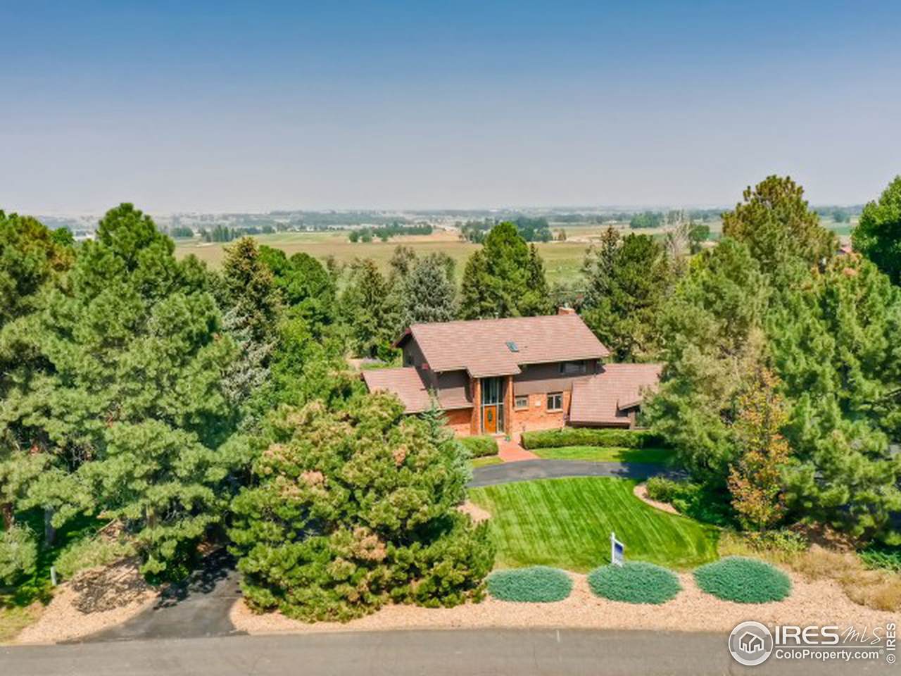 2218 Stonehenge Cir - Photo 1