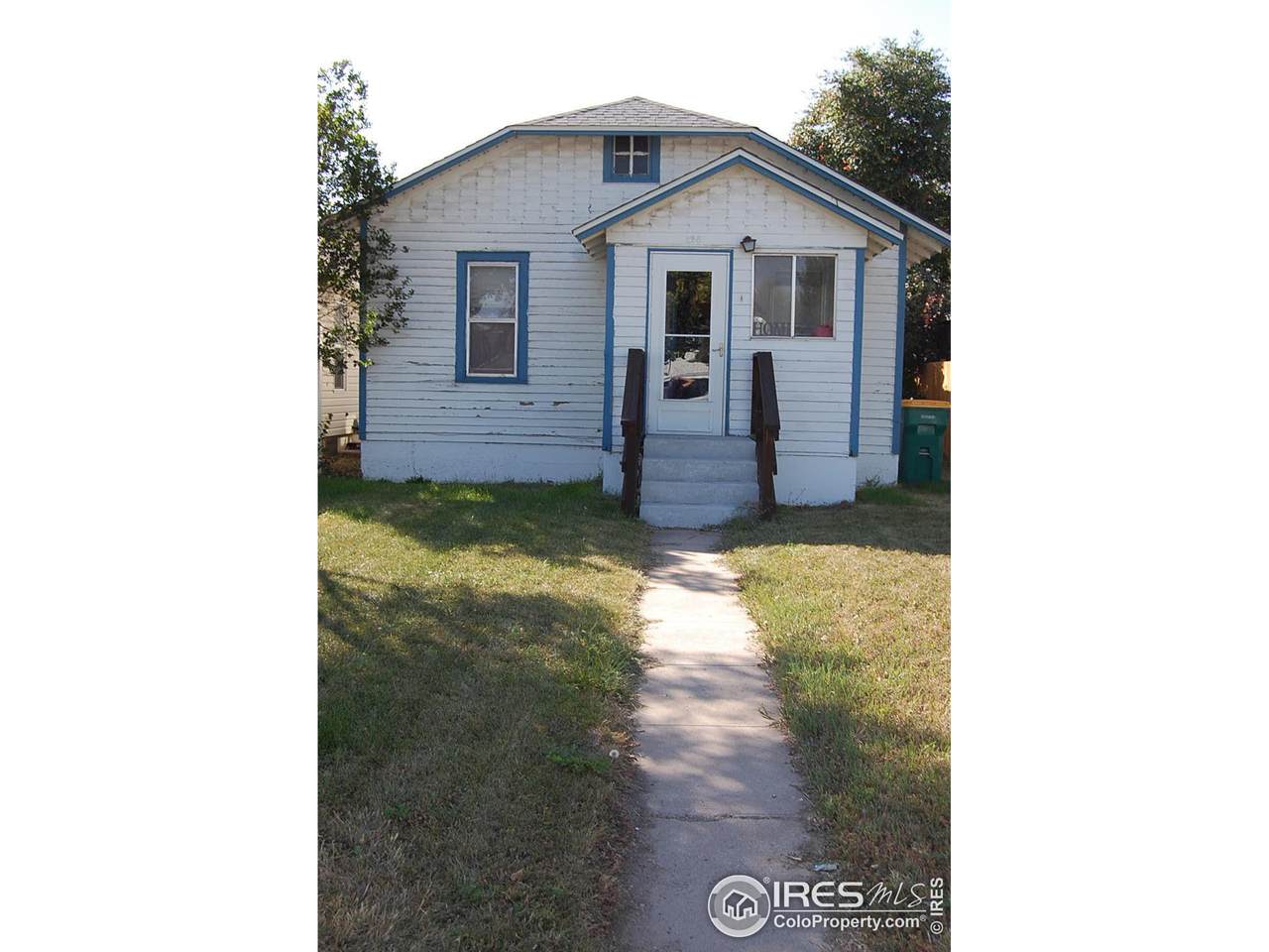228 Oak Ave - Photo 1