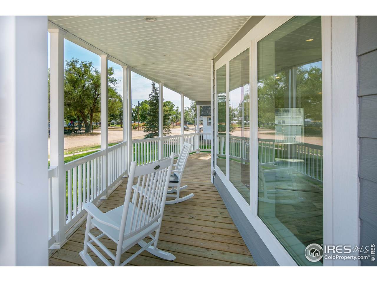 273 Grant Ave - Photo 1