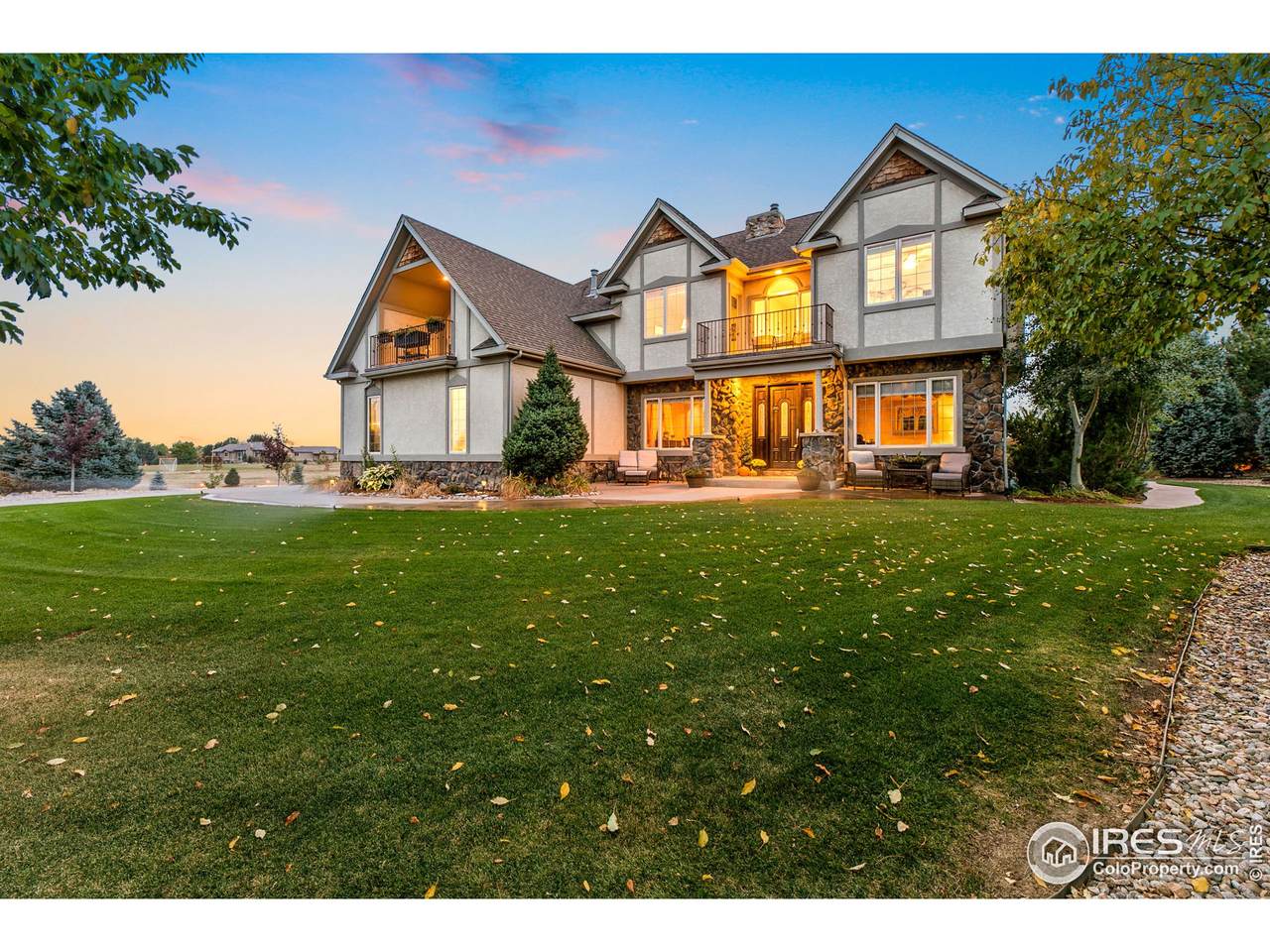 2261 Shoreside Dr - Photo 1