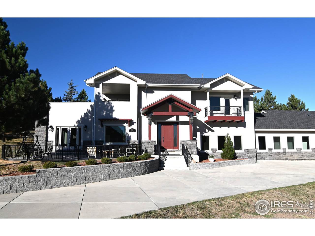 425 Vista Ave - Photo 1