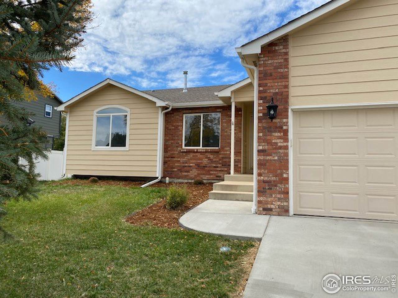 7091 Mount Adams St - Photo 1