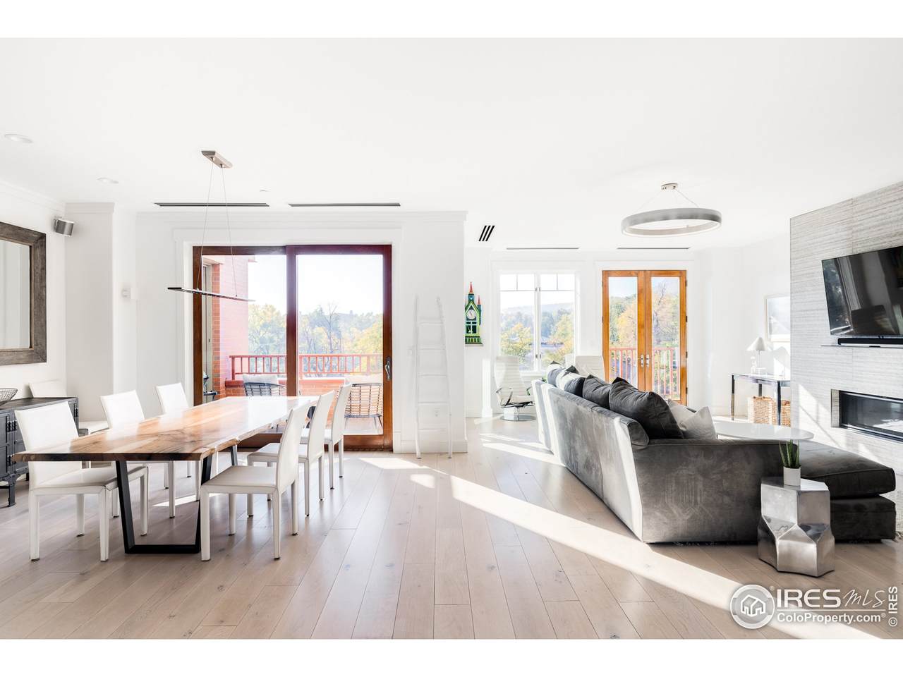 1301 Canyon Blvd - Photo 1