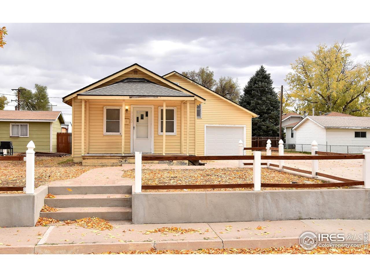 1122 3rd Ave - Photo 1