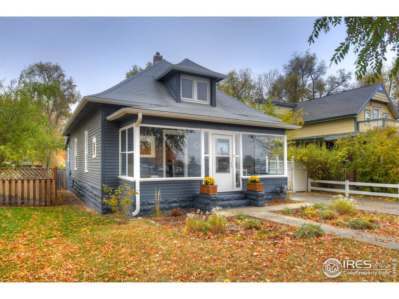330 Collyer St - Photo 1