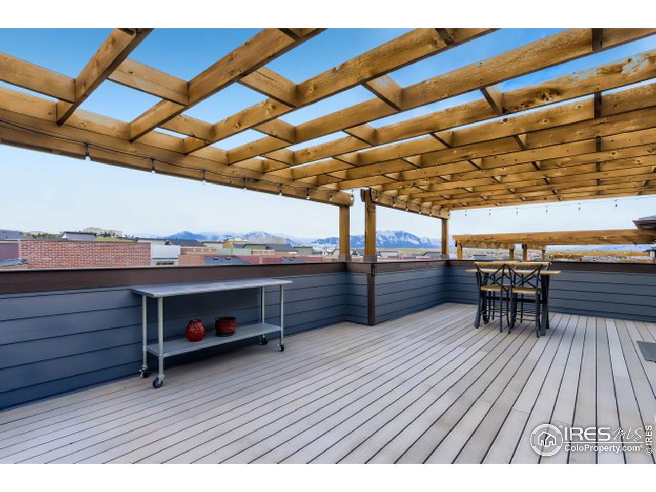 530 Superior Dr - Photo 1