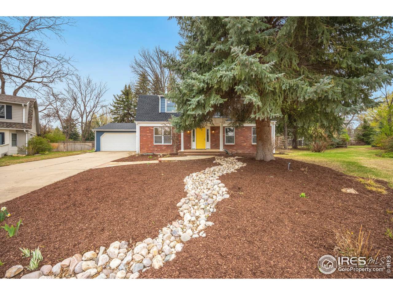 1513 Teakwood Ct - Photo 1