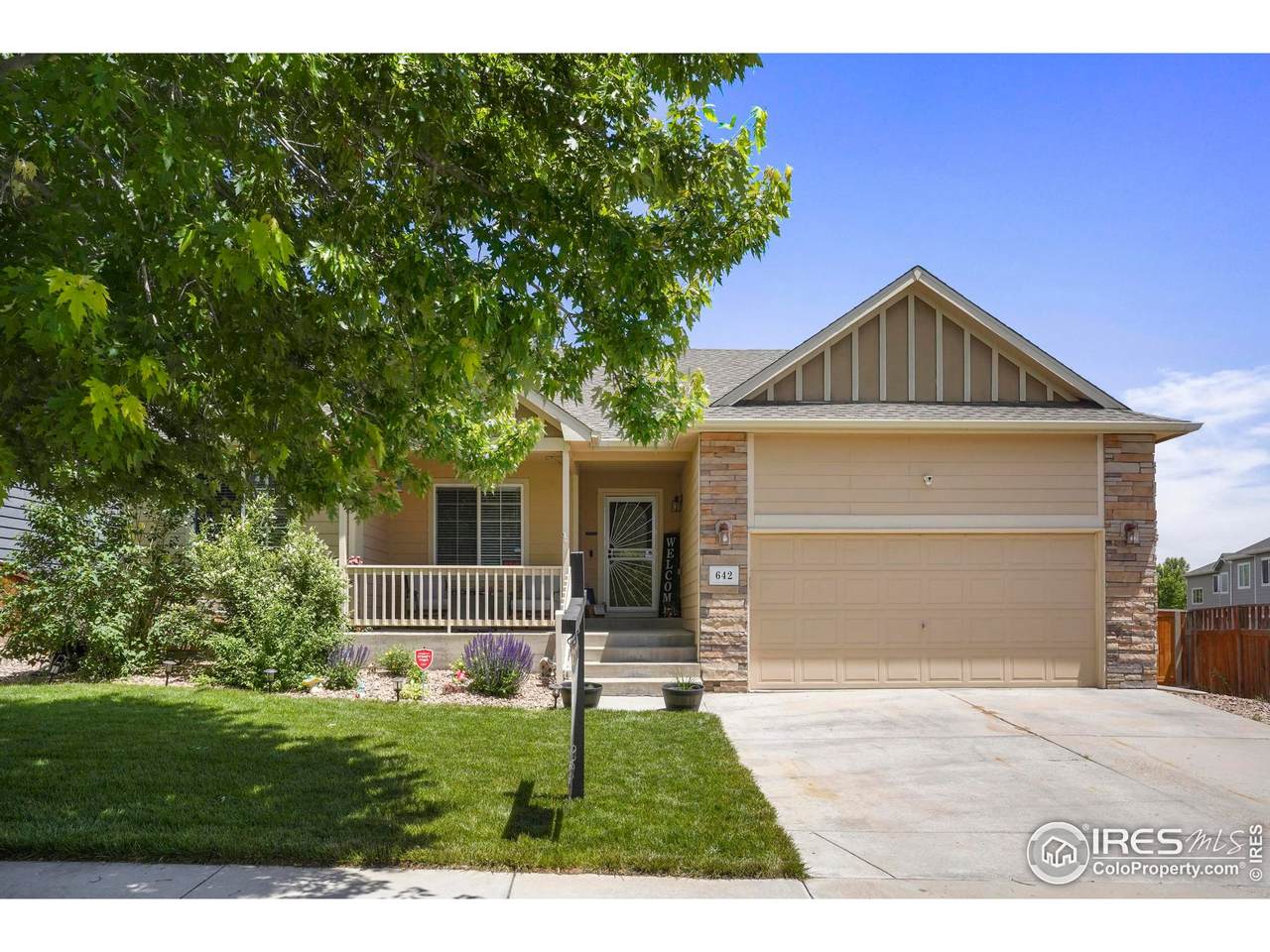 642 Emerald St - Photo 1