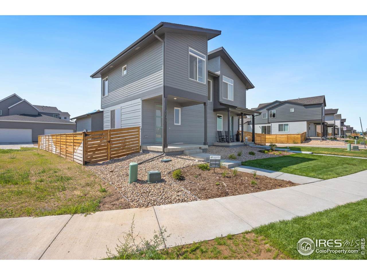 6049 Denys Dr - Photo 1