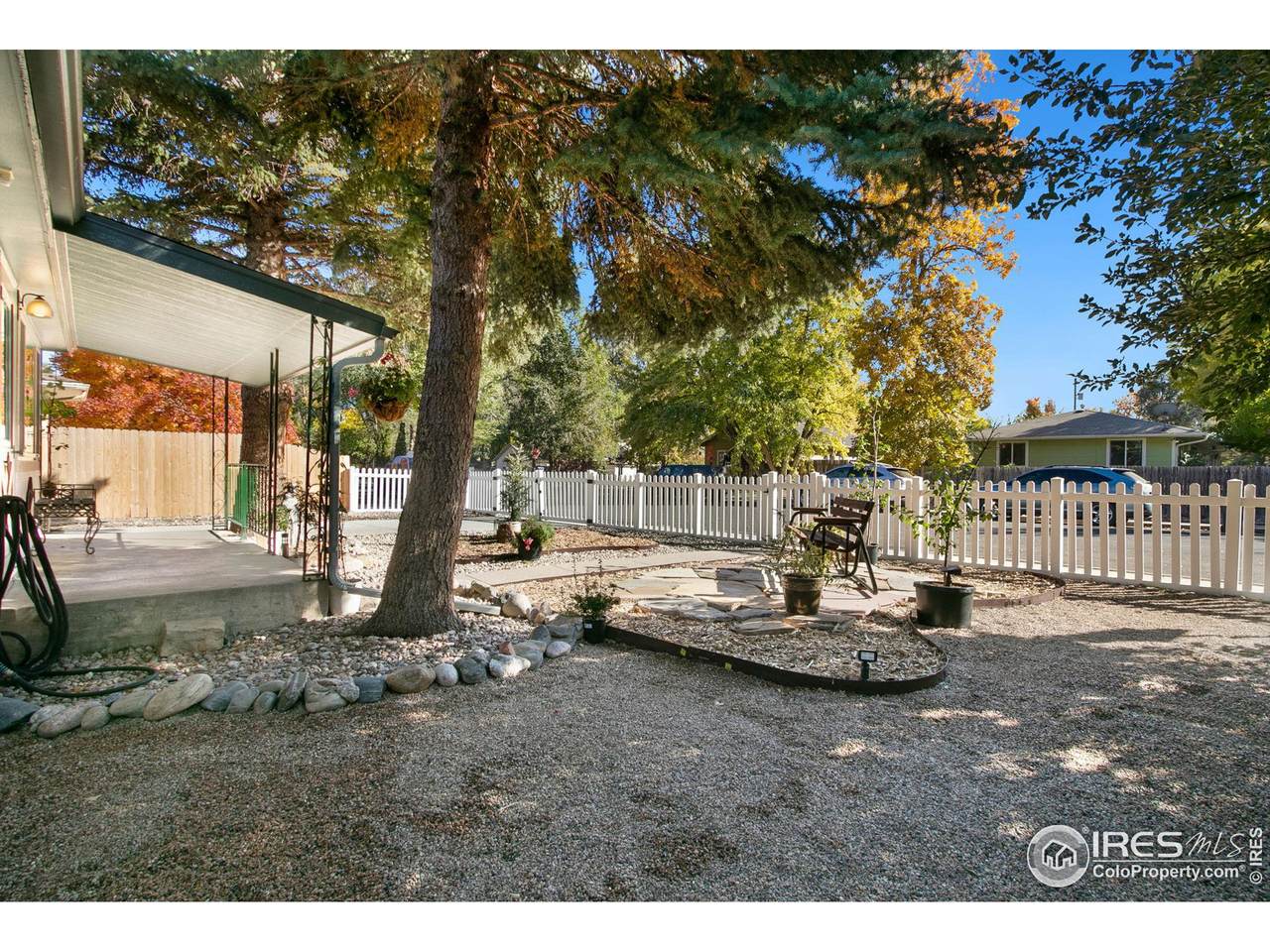 1321 5th St - Photo 1
