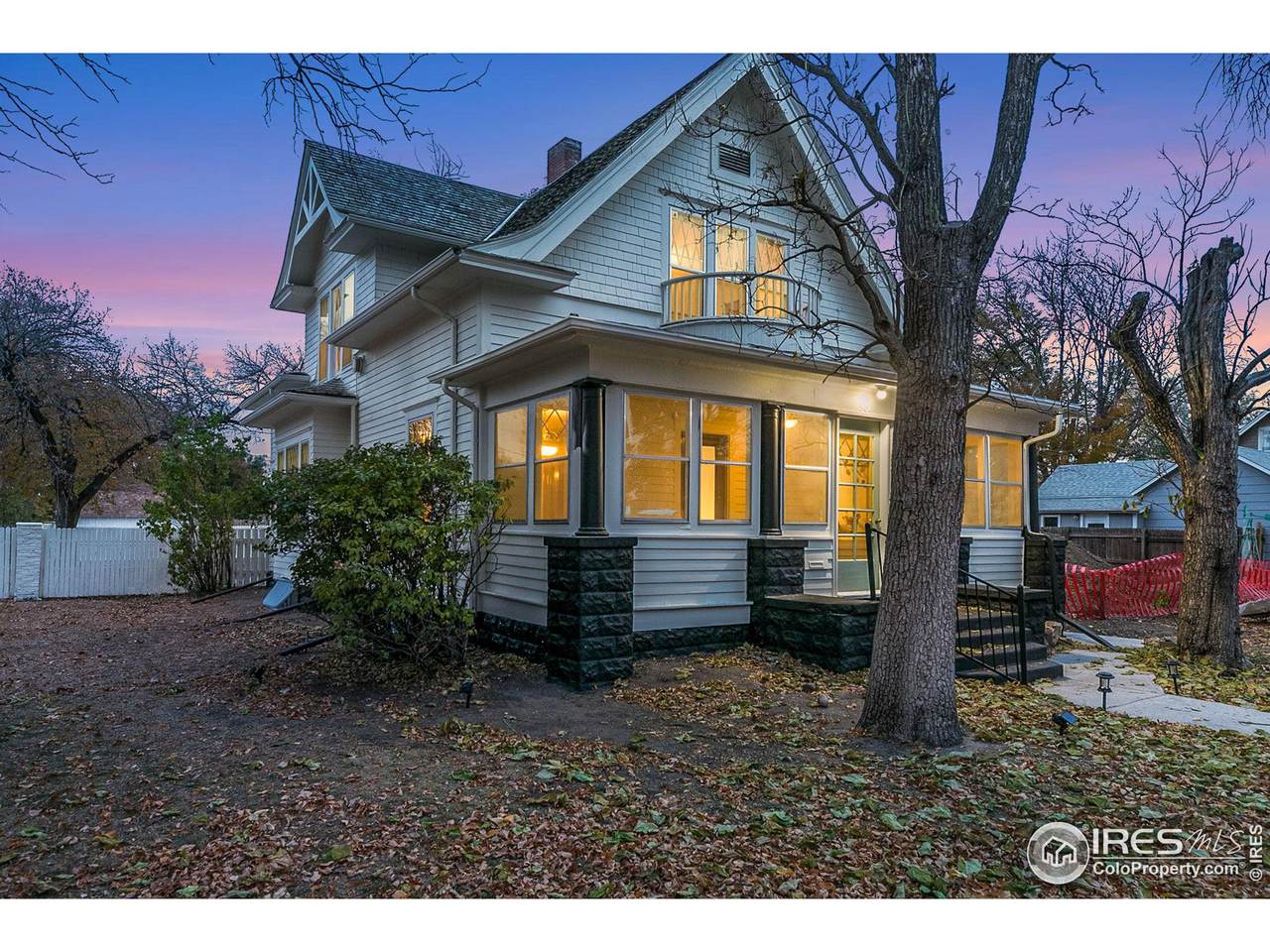 502 Carson St - Photo 1