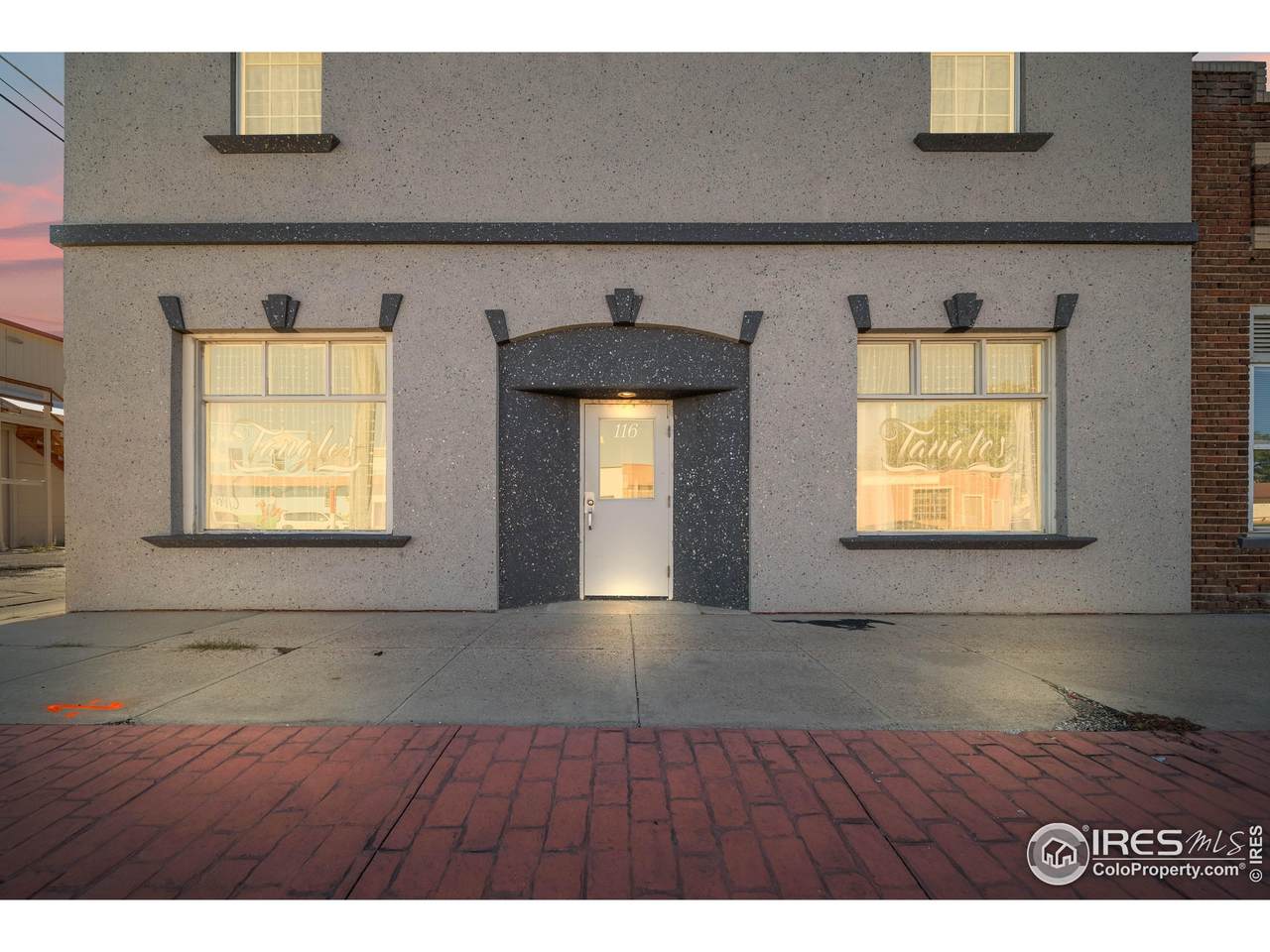 116 Railroad Ave - Photo 1