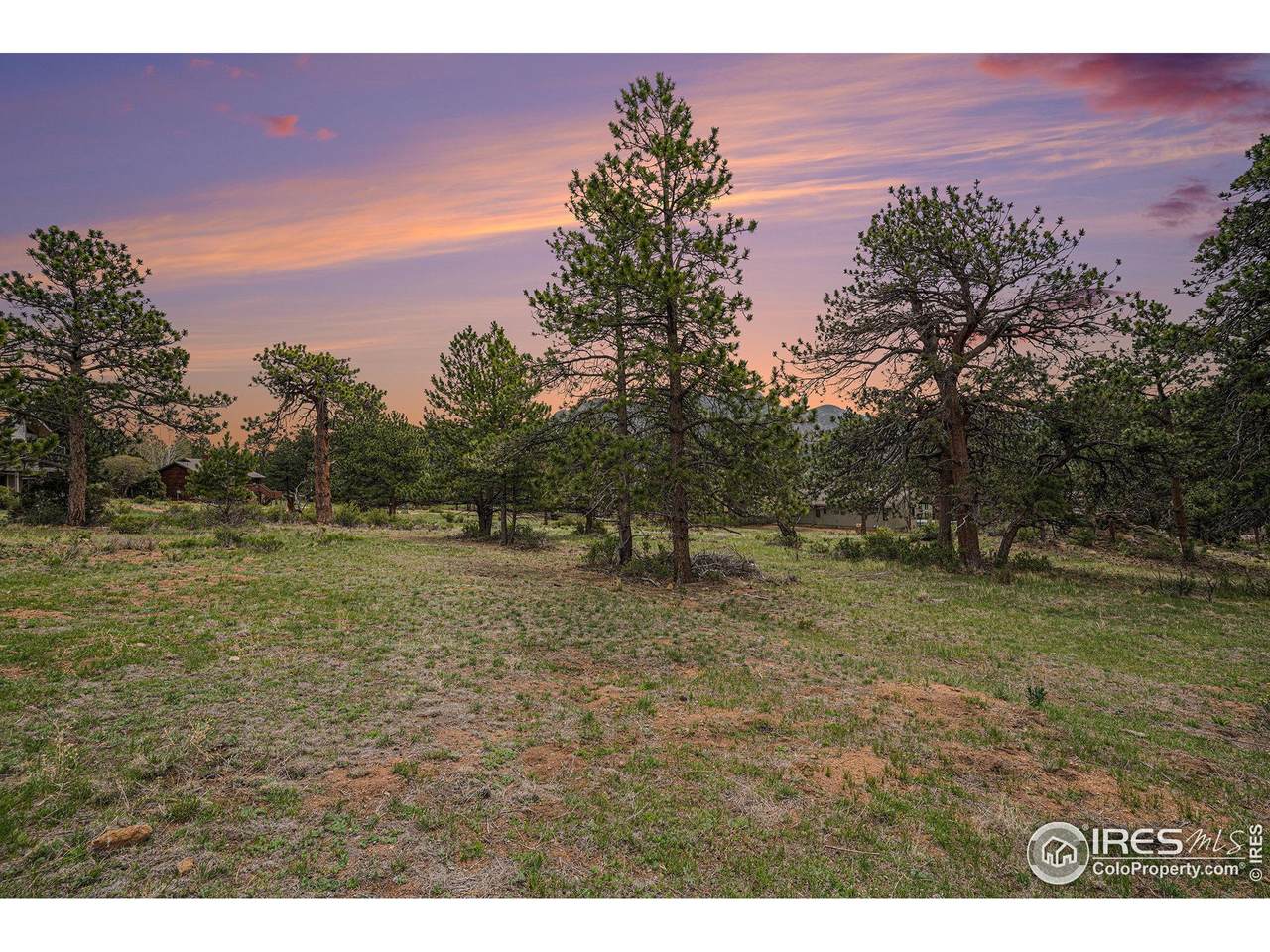 407 Pawnee Dr - Photo 1