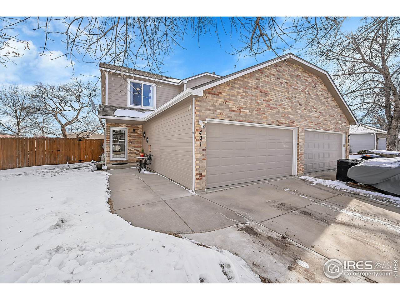 421 Stevens Cir - Photo 1