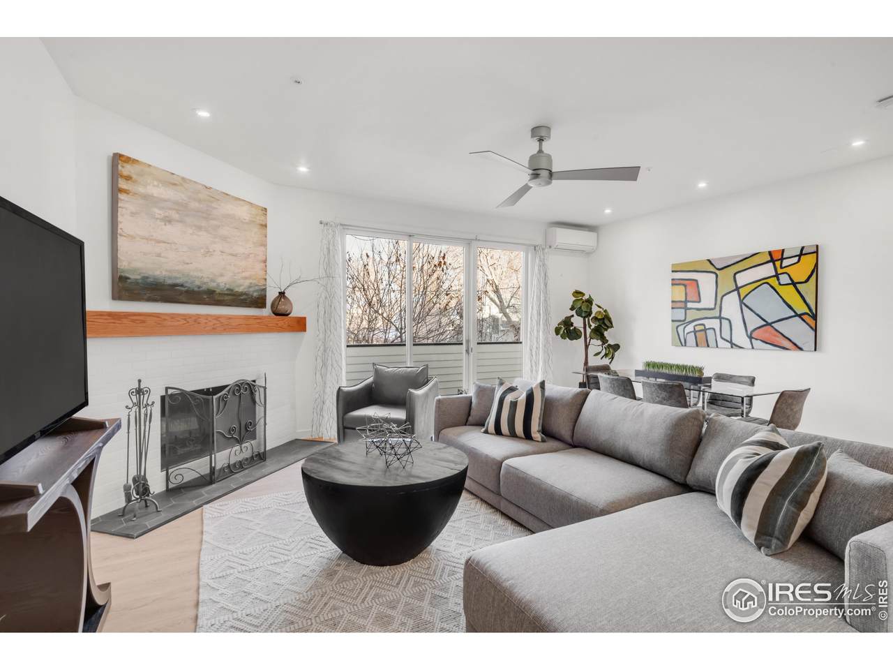 2444 9th St - Photo 1