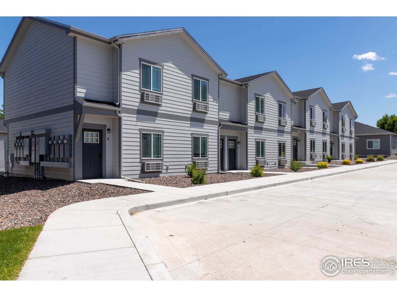 820 Grant Row - Photo 1