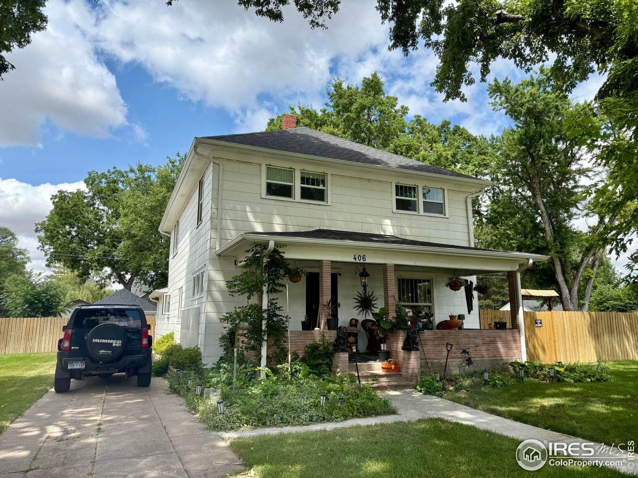 406 Morlan Ave - Photo 1