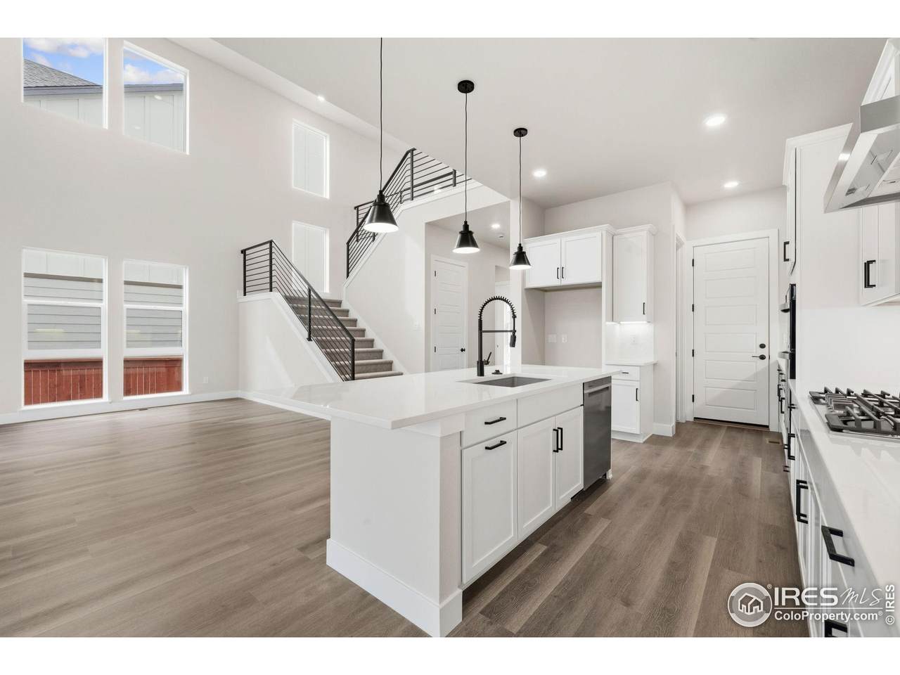 1675 Sundown Run Dr - Photo 1