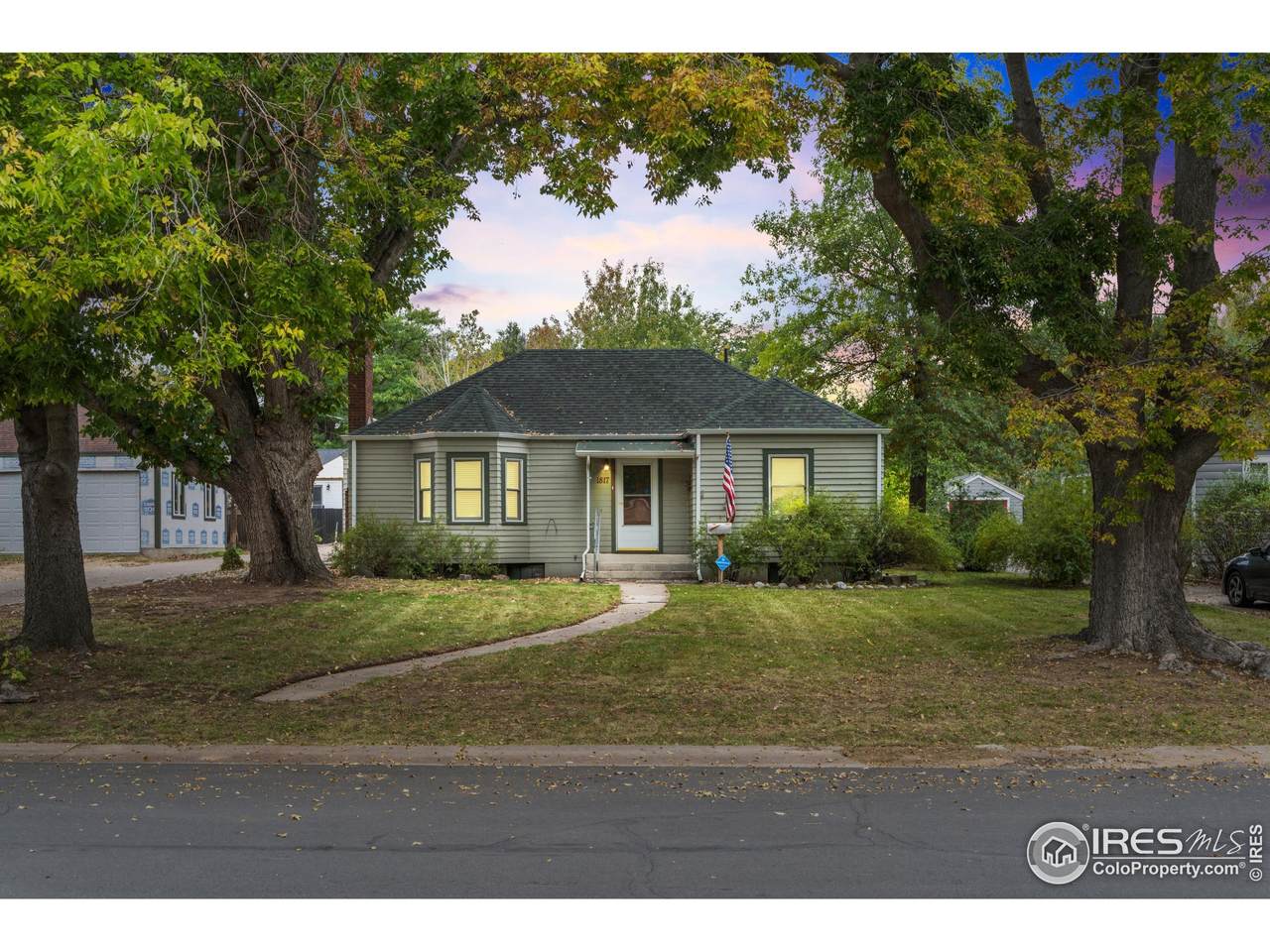 1817 15th Ave - Photo 1