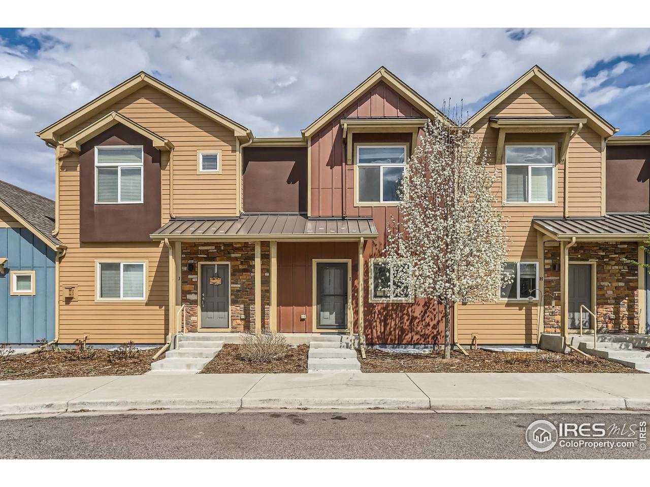 1240 Wren Ct - Photo 1