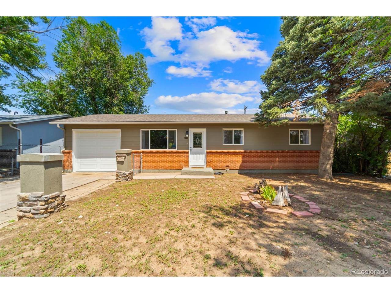 1663 Maxwell St - Photo 1