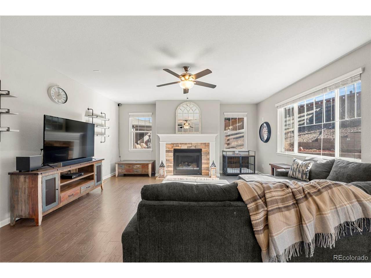 21028 Saratoga Ave - Photo 1