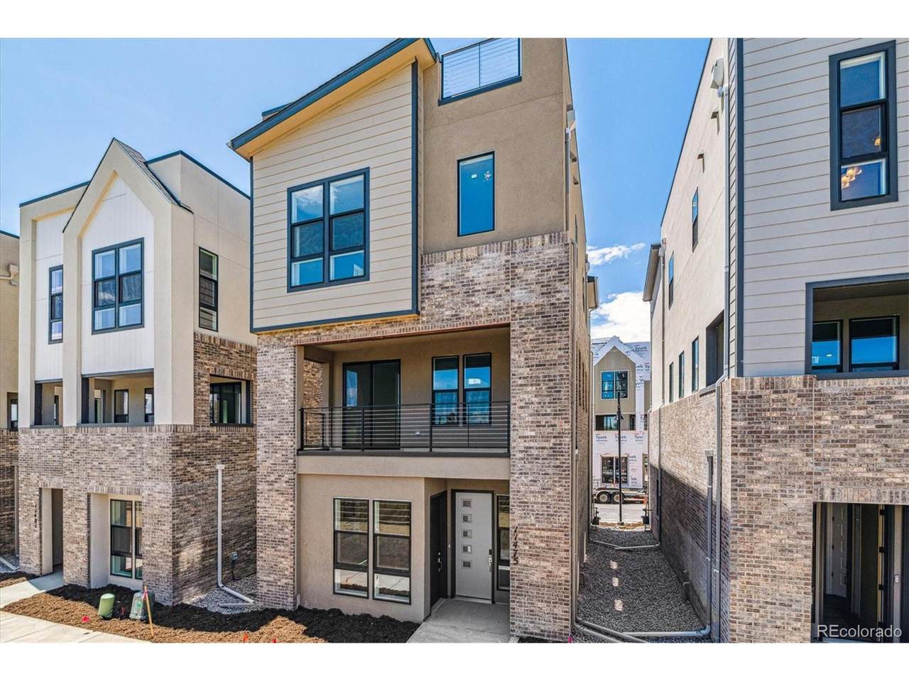 11475 Briarwood Cir - Photo 1