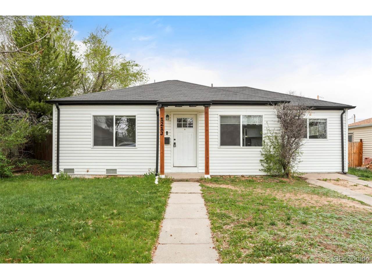 1213 Jamaica St - Photo 1