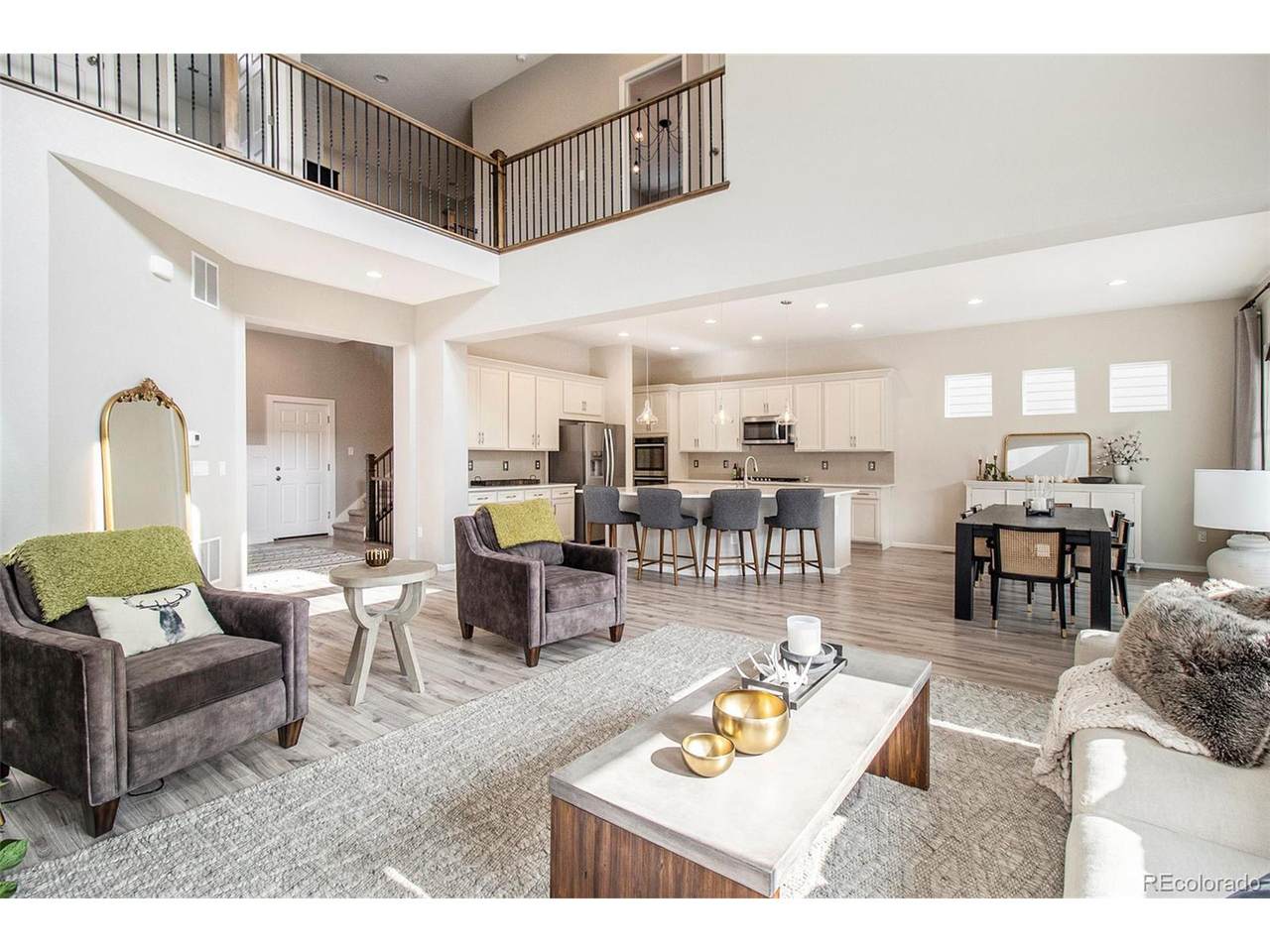 1195 Fox Hills Ct - Photo 1