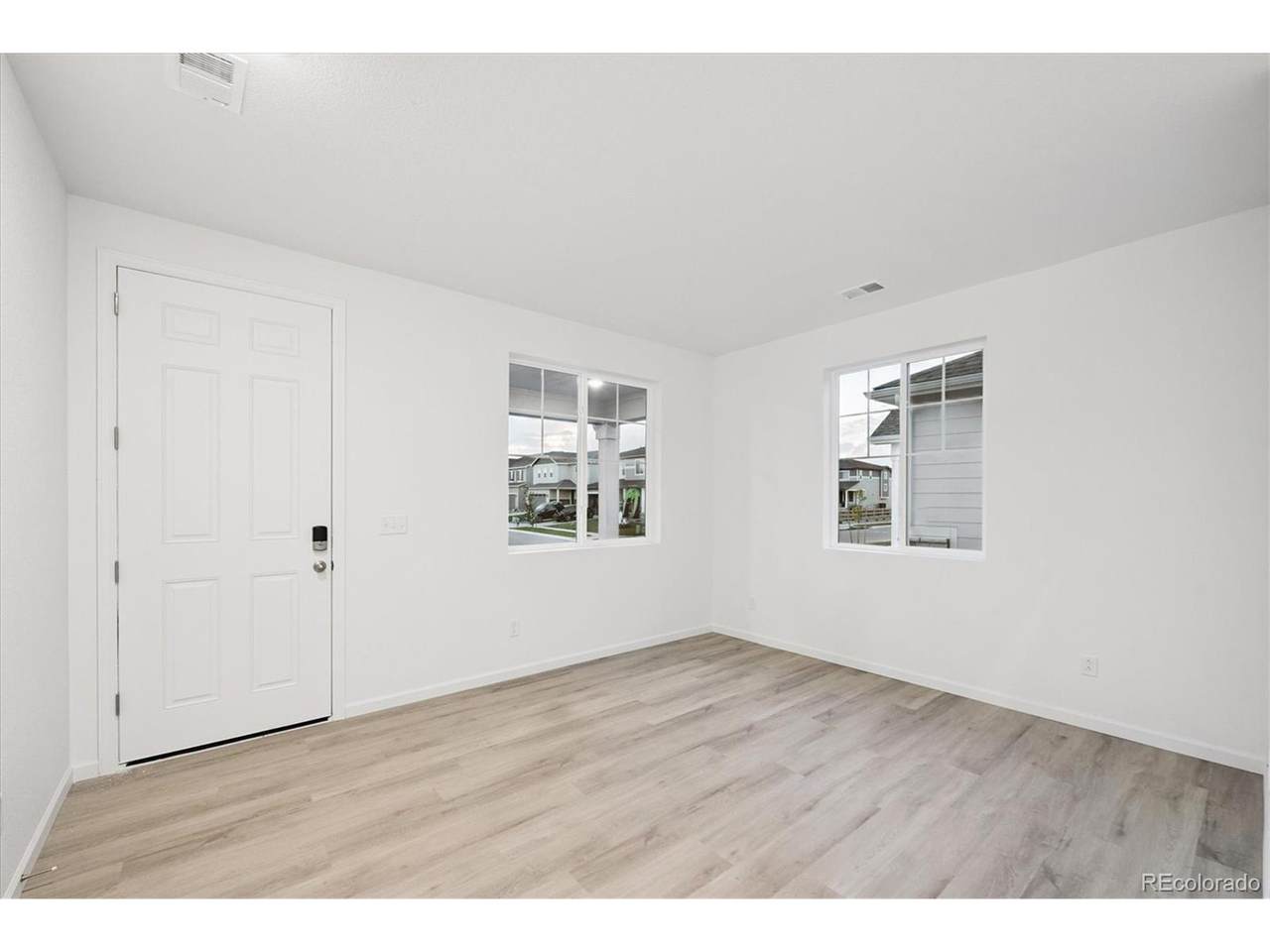 912 Steppe Ln - Photo 1